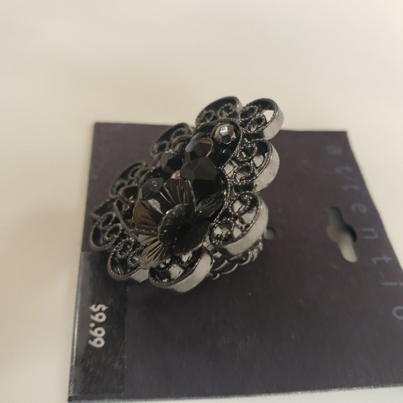 NOS Attention Black Rose Rhinestones Ornate Heart Shaped Flexible Shank Ring - Picture 4 of 7